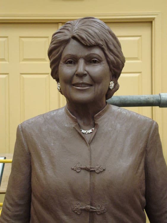 Monuments - Andy and Joan Horner - Thumbnail 5