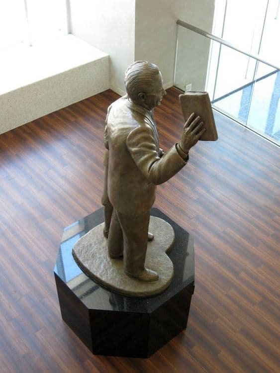 Monuments - John and Dodie Osteen - Thumbnail 2