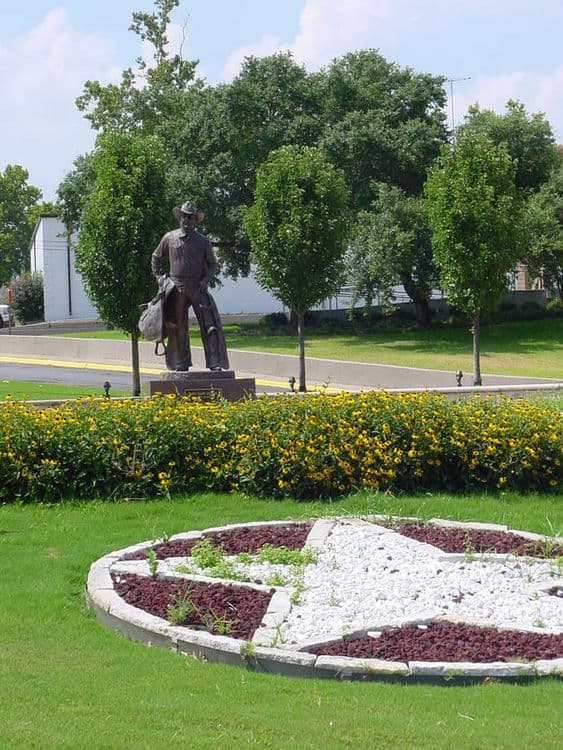 Monuments - Reese B. Lockett - Hero Image